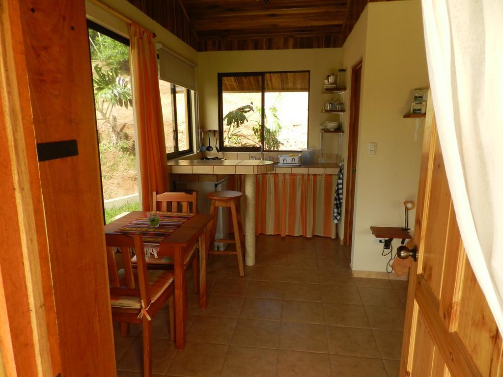 أتيناس El Paraiso Verde B&B الغرفة الصورة